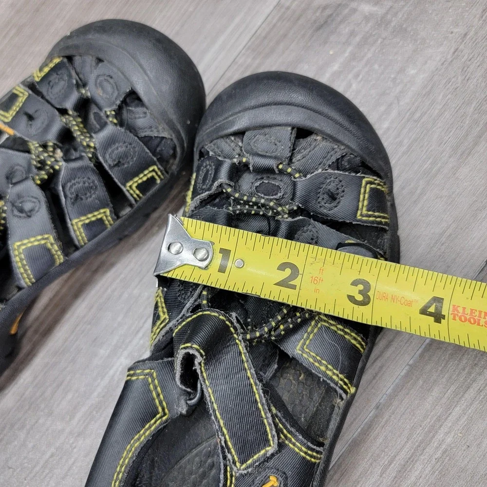 Keen Newport H2 Shoes kids size Black Yellow Waterproof Sandals Outdoor Hiking